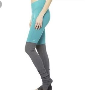 新品 alo YOGA Goddess Ribbed Leggings レギンス alo yoga Goddess Ribbed Legging Stormy/Natural W5386SR